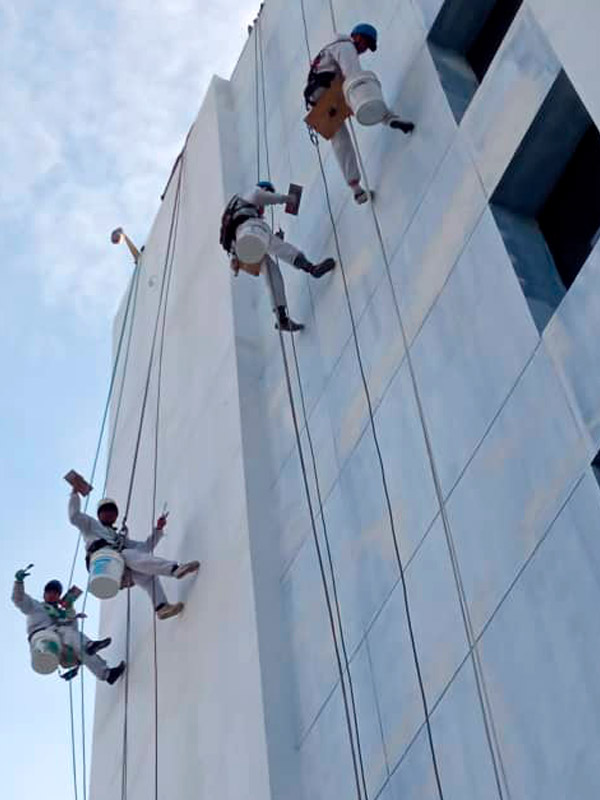 world-services-trabajos-en-altura-pintura-edificios9
